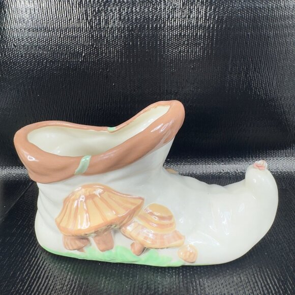 1976 Hand Painted Ceramic Shoe Shaped Planter Container Flower Pot Mushrooms - Picture 10 of 10